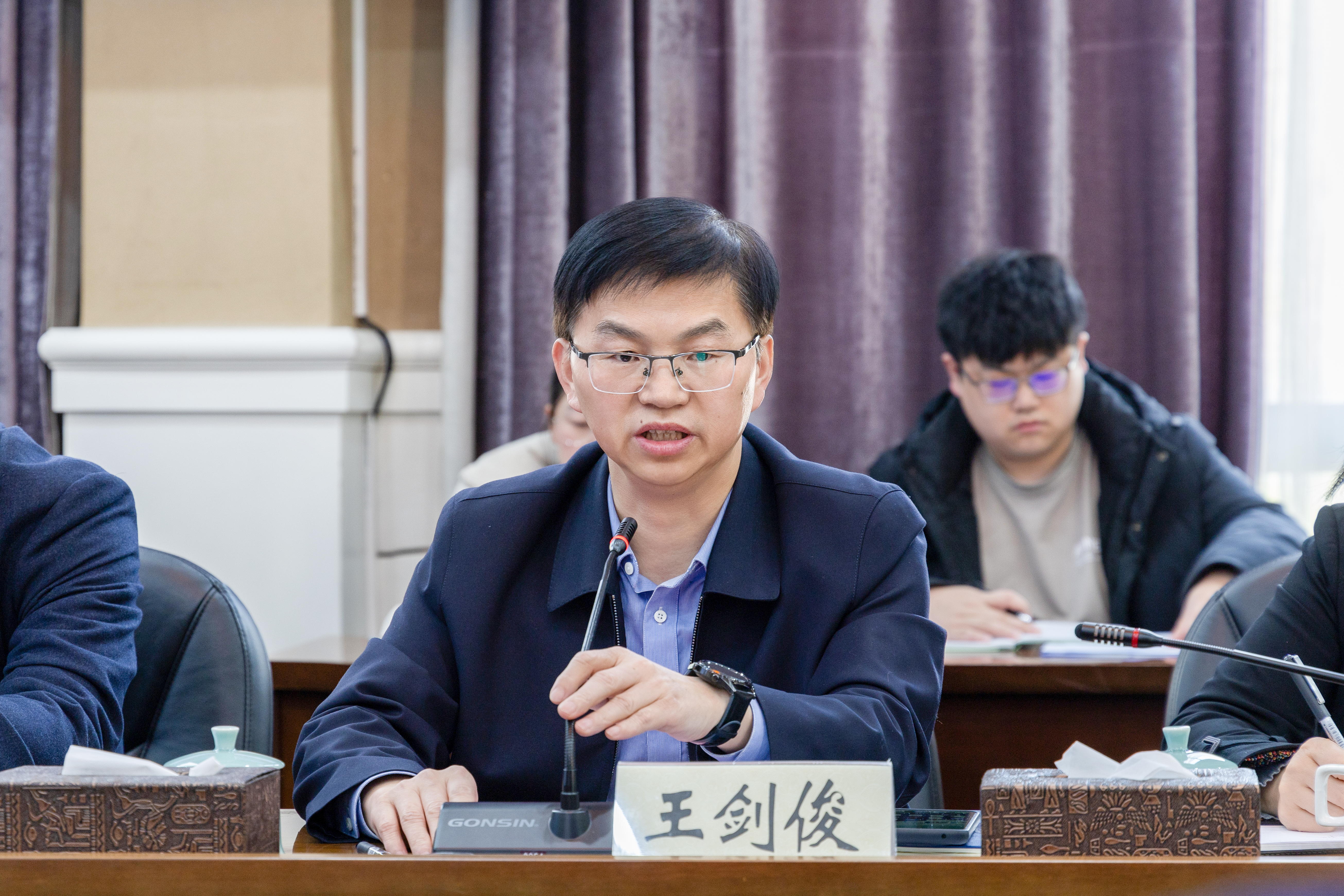 招生就业工作会议3.jpg