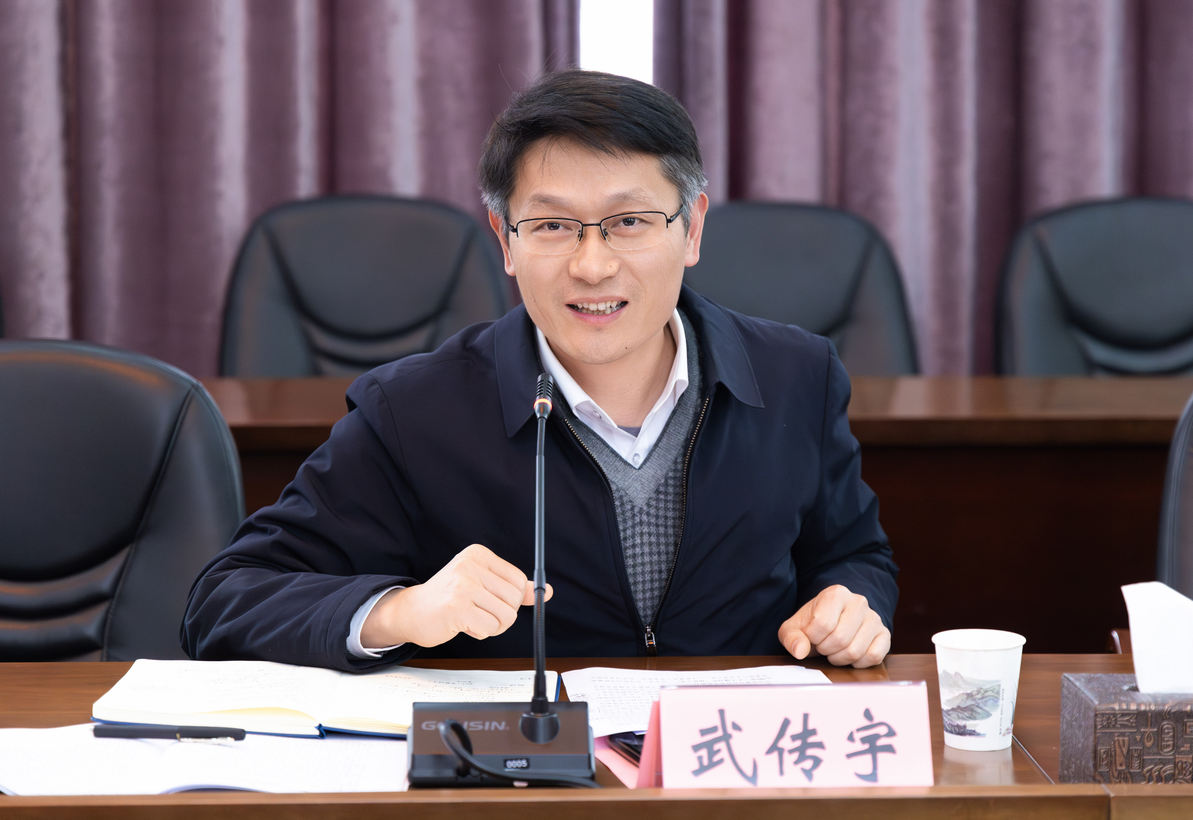 20240314_党委理论学习中心组会议-286-已增强-降噪.jpg