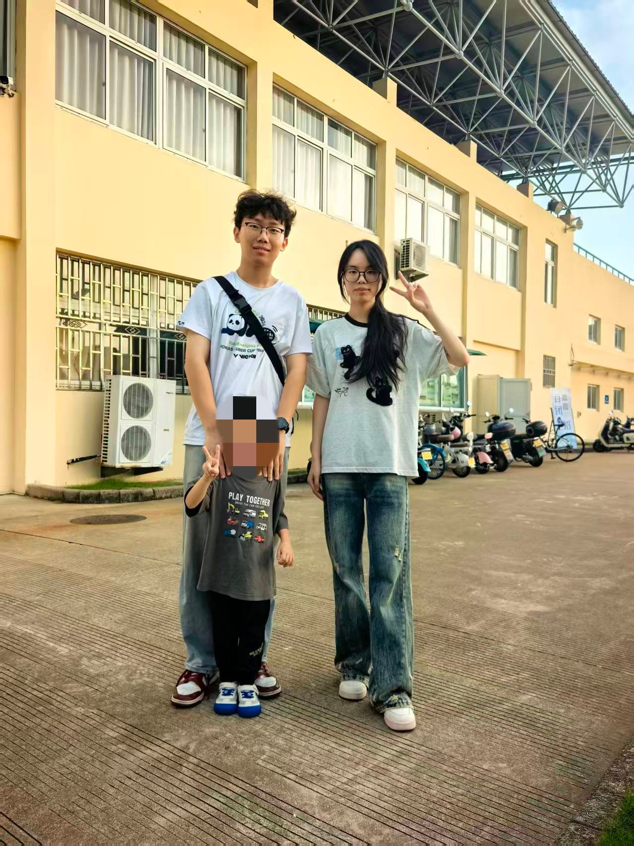 10.12救在身边见实效 浙海大靴子危急时刻救孩童_副本.jpg