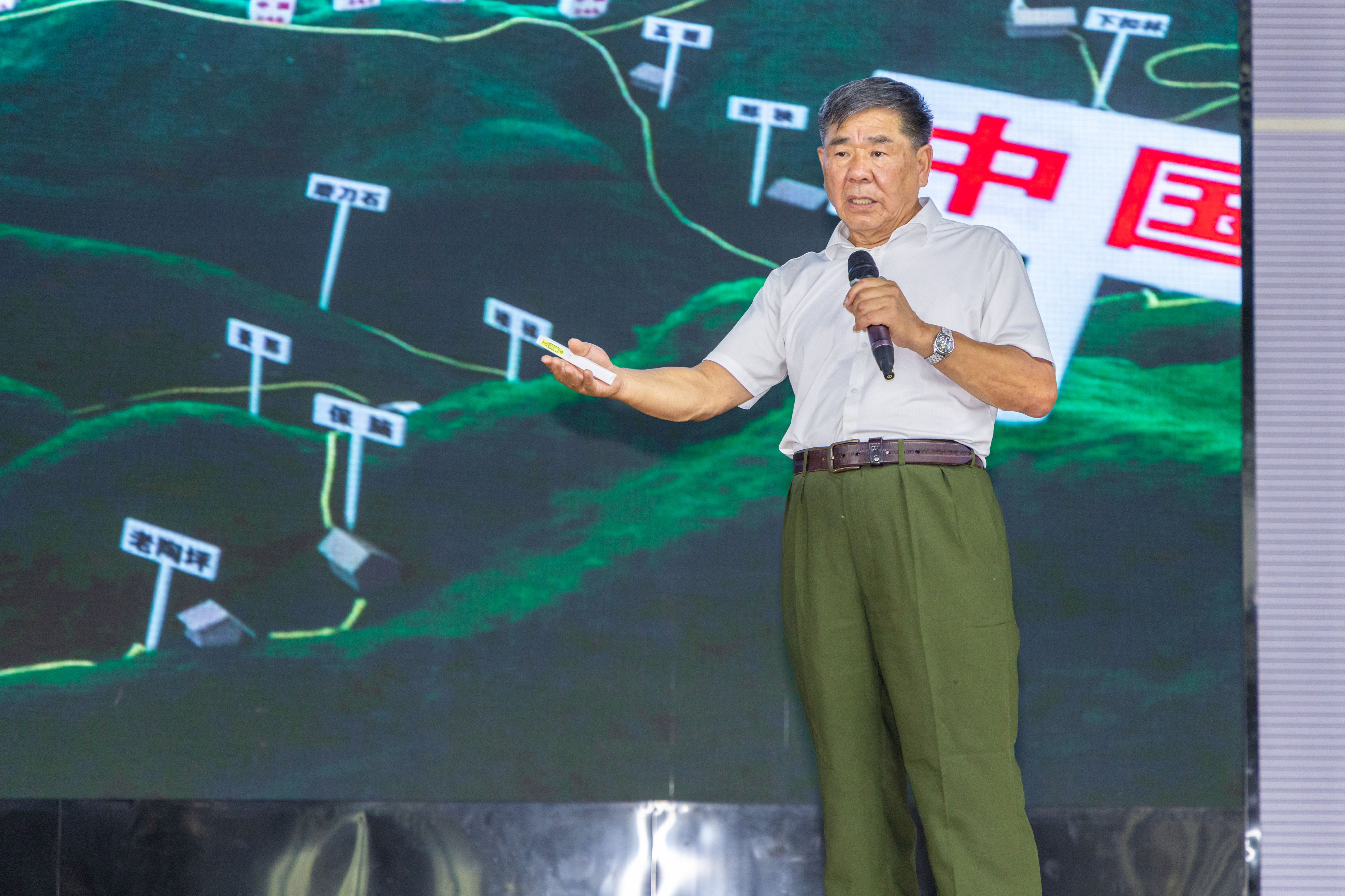 20250918-蔡朝东来校作信念与责任讲座-96.jpg