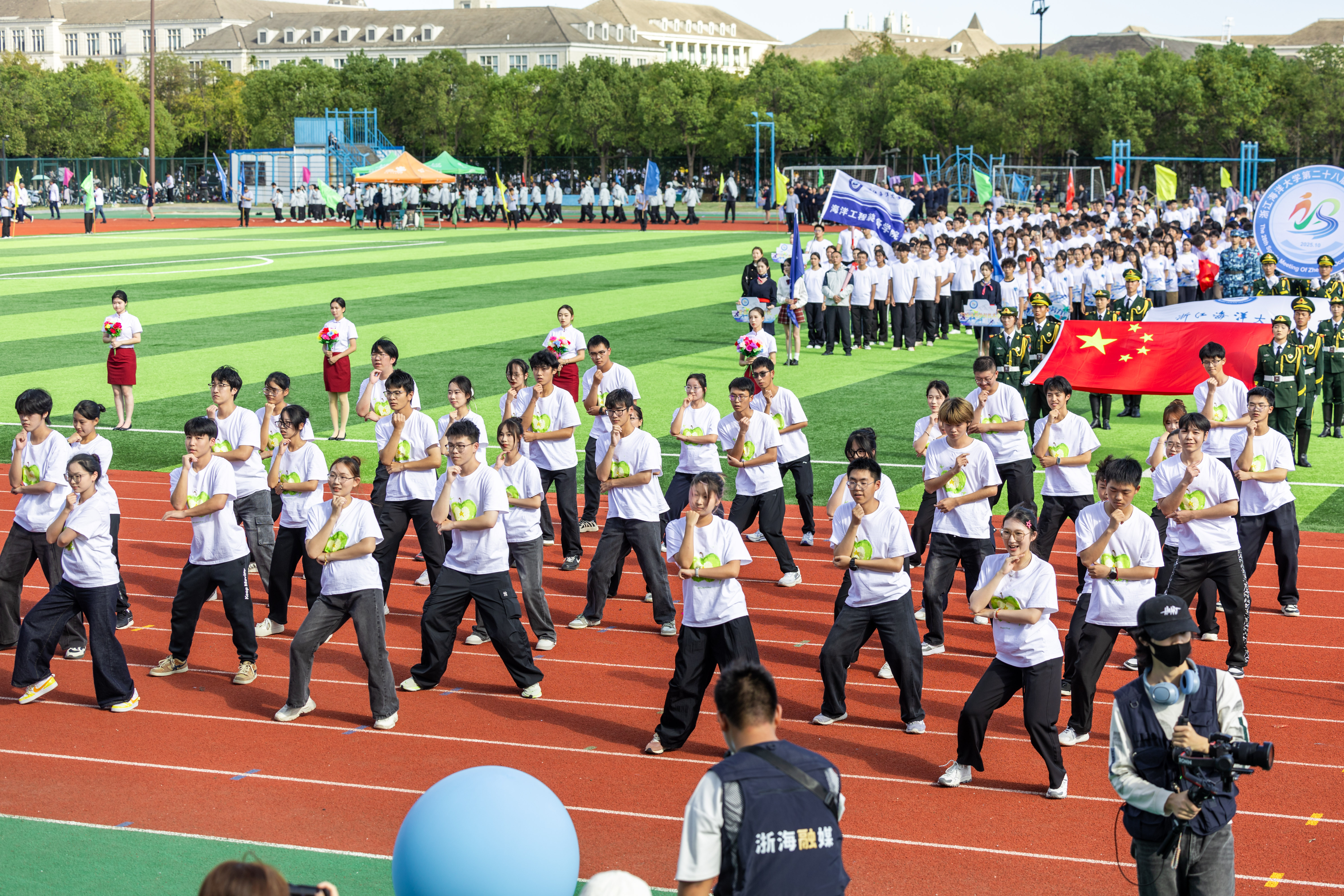 20251029-运动会开幕式-77.jpg