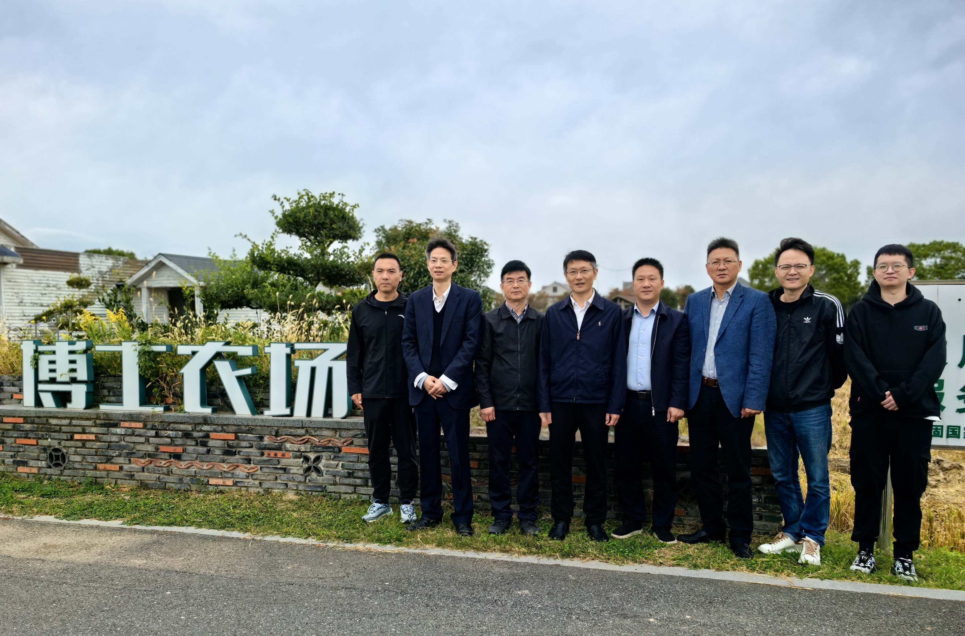 b5c37e1c91cec969e3d18ab6733a31b8.jpg b5c37e1c91cec969e3d18ab6733a31b8.jpg