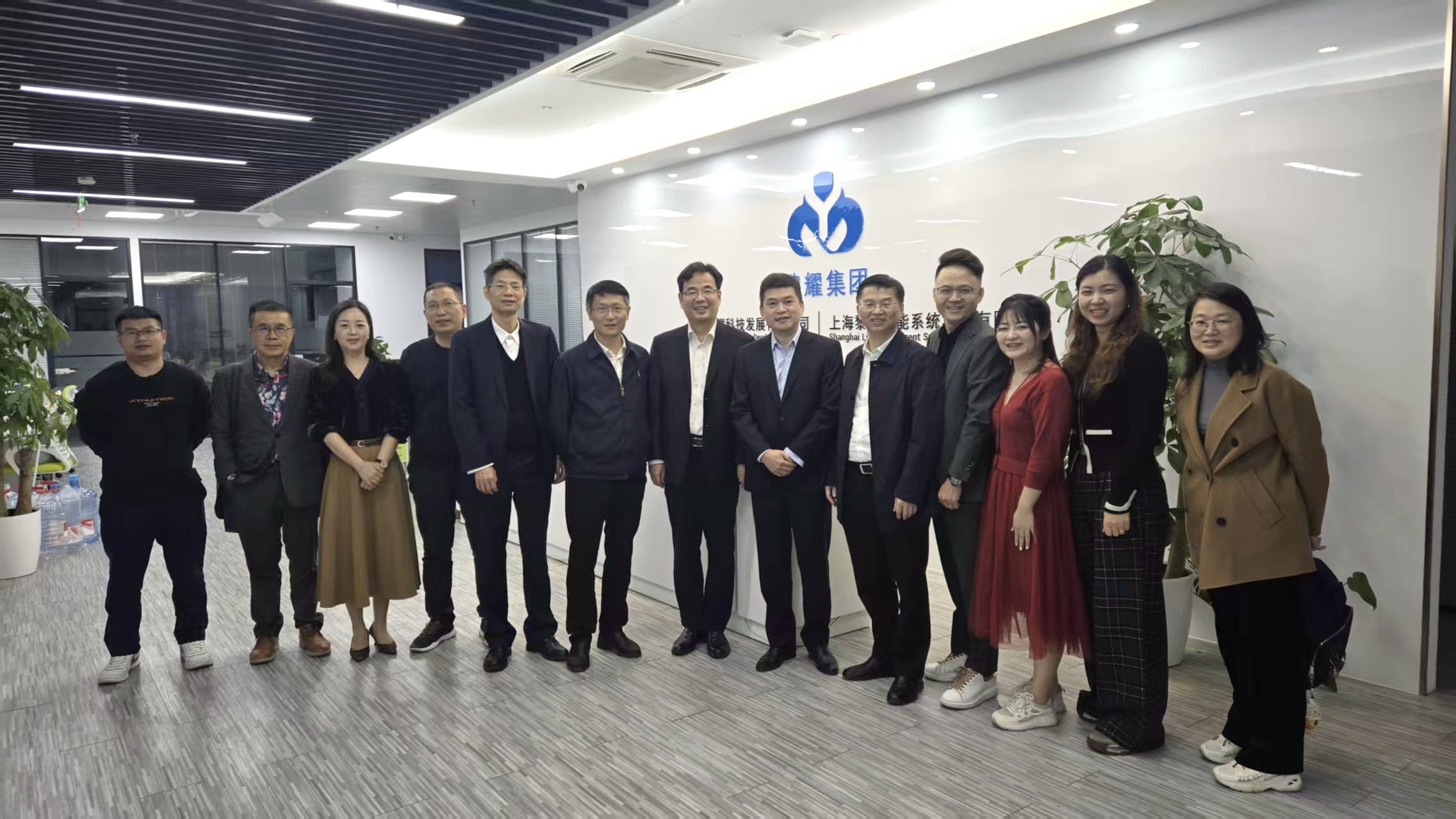 8512551f4f549316c7f728515cb07117.jpg 8512551f4f549316c7f728515cb07117.jpg