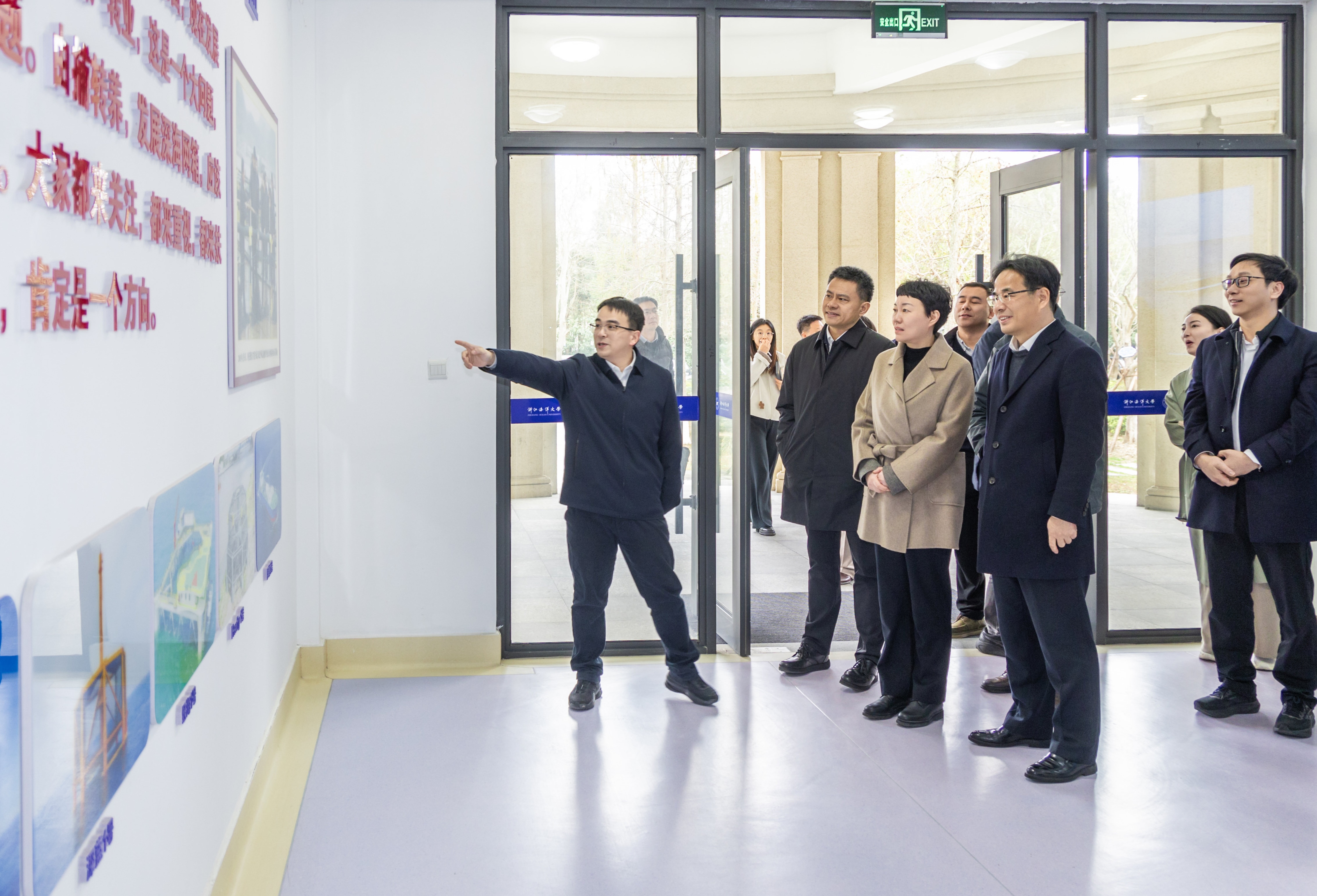 20260309-浙江省科学技术厅党组书记佟桂莉一行来校调研-19.jpg